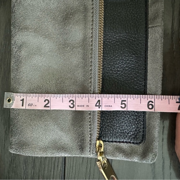 GAP Gray and Gold Textured cow leather Clutch - Picture 10 of 12